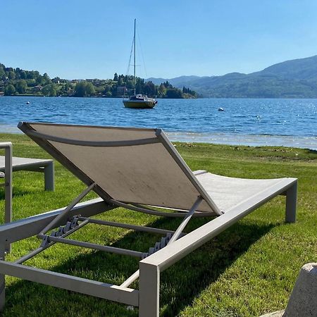 The Beach - Large Apartment With Private Beach Pettenasco Bagian luar foto