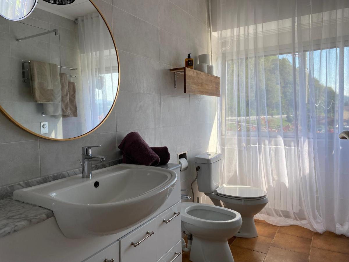 The Beach - Large Apartment With Private Beach Pettenasco Bagian luar foto