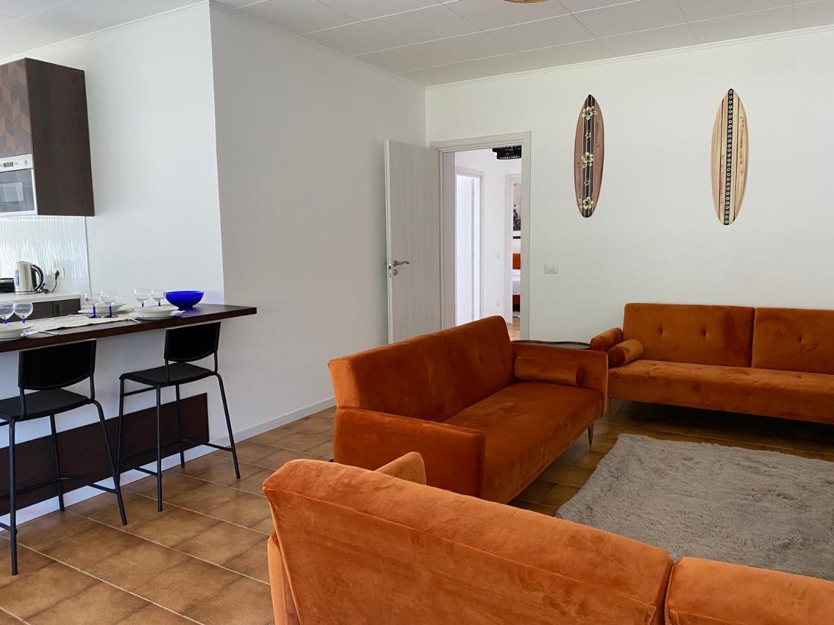 The Beach - Large Apartment With Private Beach Pettenasco Bagian luar foto